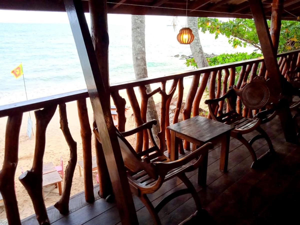 Lucky Sea Beach Hotel Тангалле Екстер'єр фото