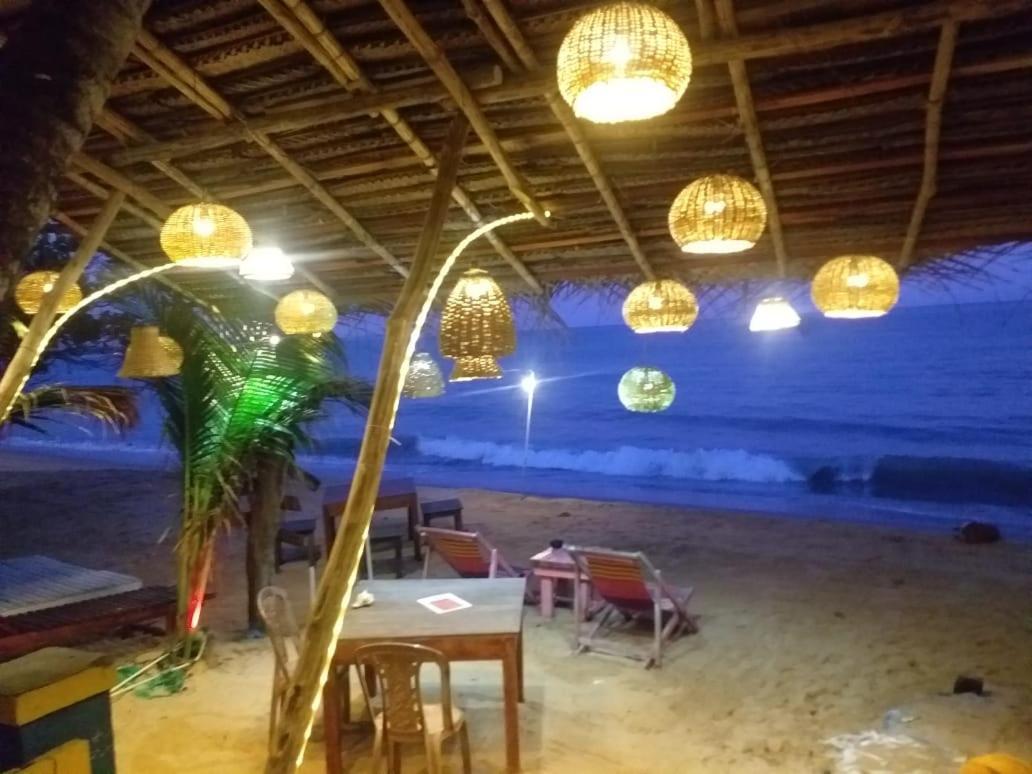 Lucky Sea Beach Hotel Тангалле Екстер'єр фото